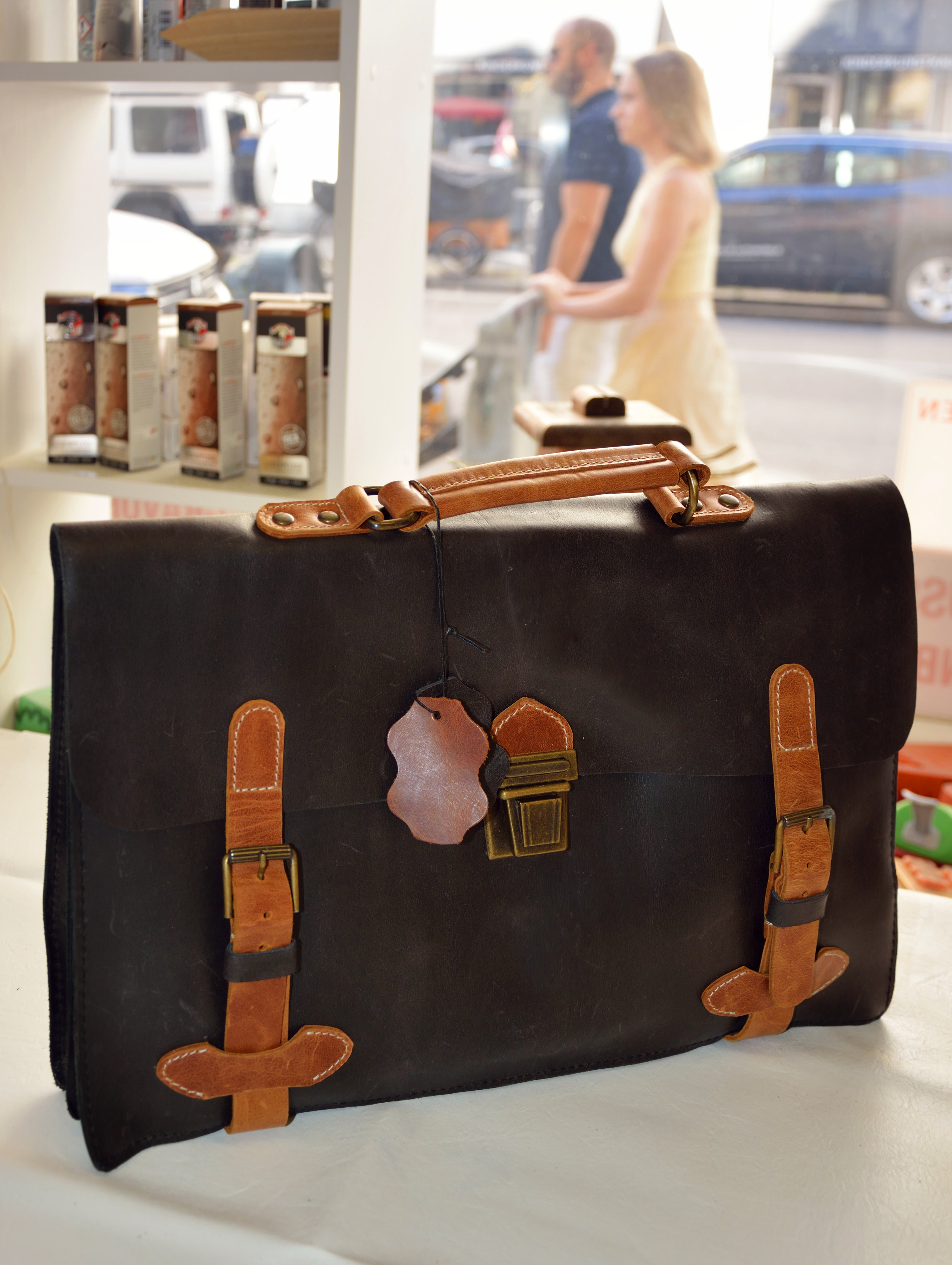 <br />
<b>Warning</b>:  Undefined variable $kl_liste_bild in <b>/home/al76tgm1mylb/webseiten/classes/class.crudpreisedetailmieten.php</b> on line <b>250</b><br />
<br />
<b>Warning</b>:  Trying to access array offset on null in <b>/home/al76tgm1mylb/webseiten/classes/class.crudpreisedetailmieten.php</b> on line <b>250</b><br />
