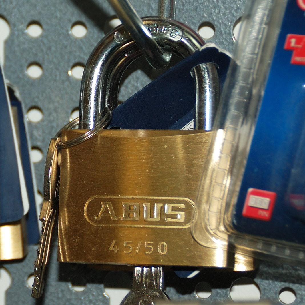 <br />
<b>Warning</b>:  Undefined variable $kl_liste_bild in <b>/home/al76tgm1mylb/webseiten/classes/class.crudpreisedetailmieten.php</b> on line <b>250</b><br />
<br />
<b>Warning</b>:  Trying to access array offset on null in <b>/home/al76tgm1mylb/webseiten/classes/class.crudpreisedetailmieten.php</b> on line <b>250</b><br />
